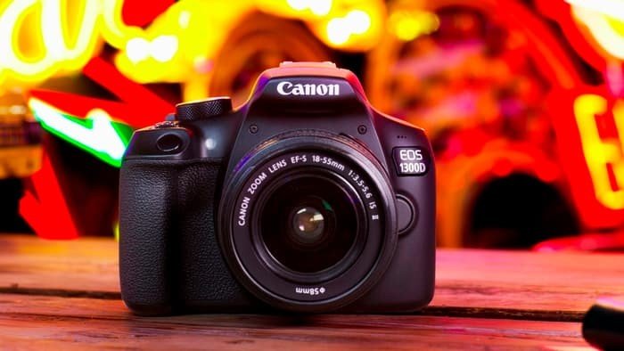 Canon EOS 1300 D